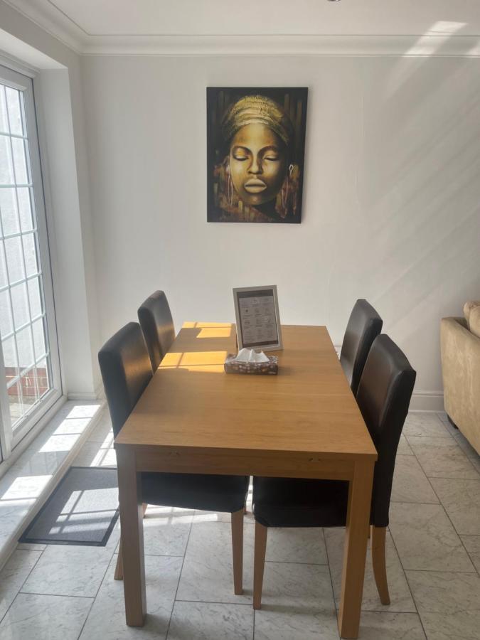 City Reach Retreat Spacious 4Bed House Startford Maryland Great Transport Links Londra Dış mekan fotoğraf